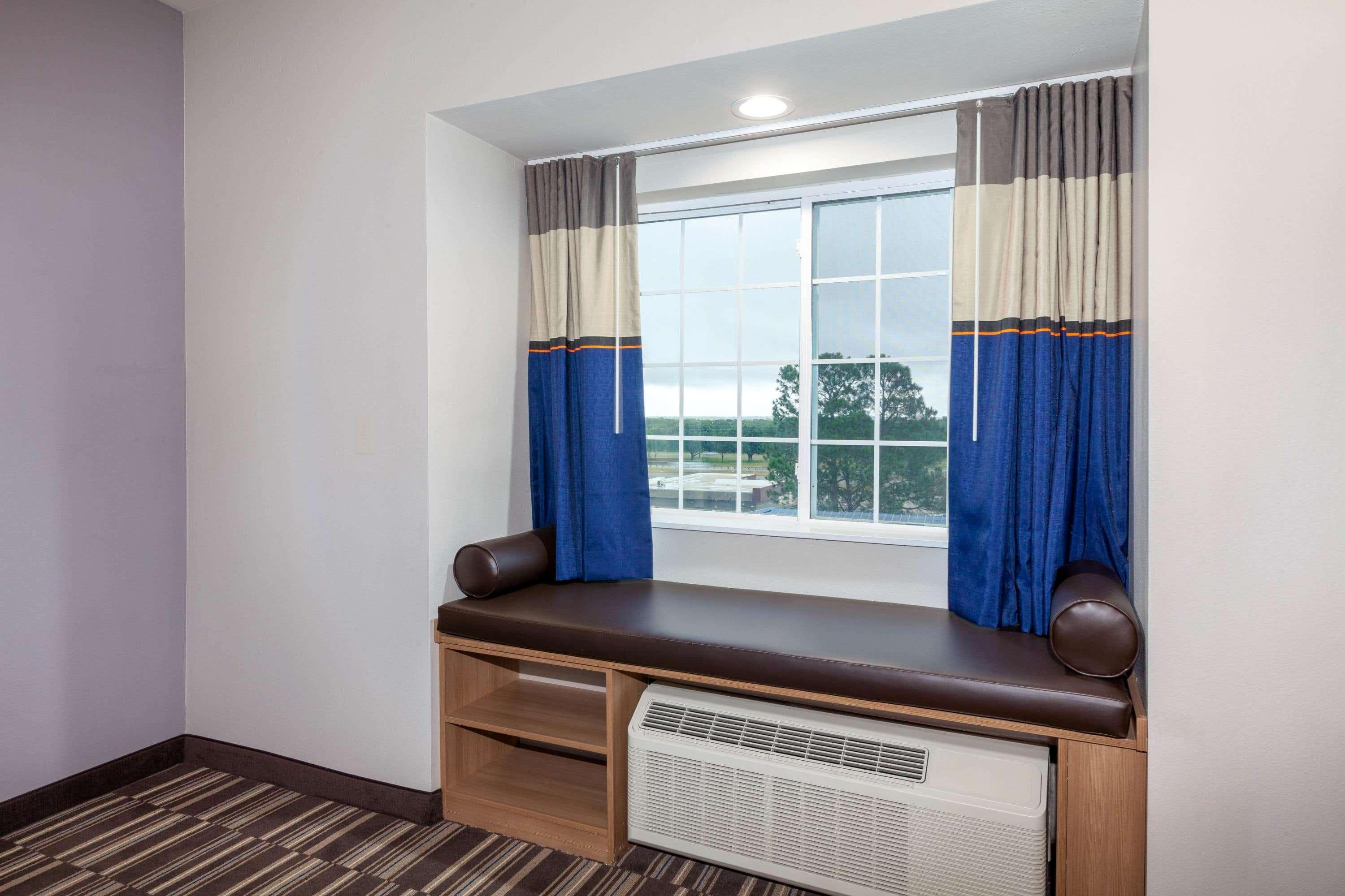 Microtel Inn & Suites By Wyndham Колледж-Стейшн Экстерьер фото