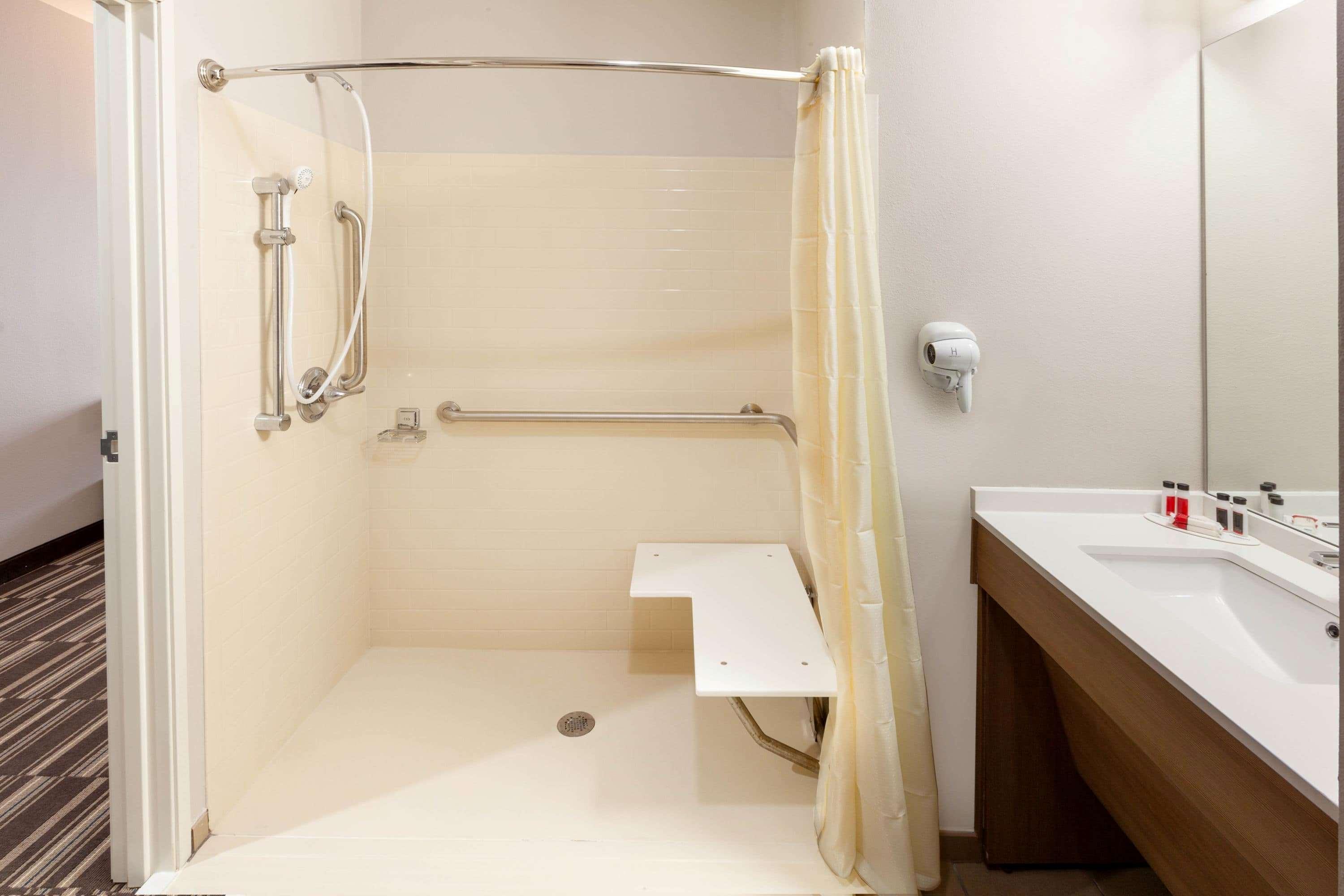 Microtel Inn & Suites By Wyndham Колледж-Стейшн Экстерьер фото